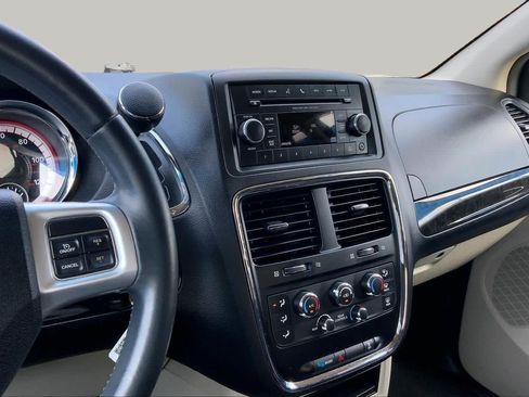 Used 2013 Dodge Grand Caravan SE FWD image 7