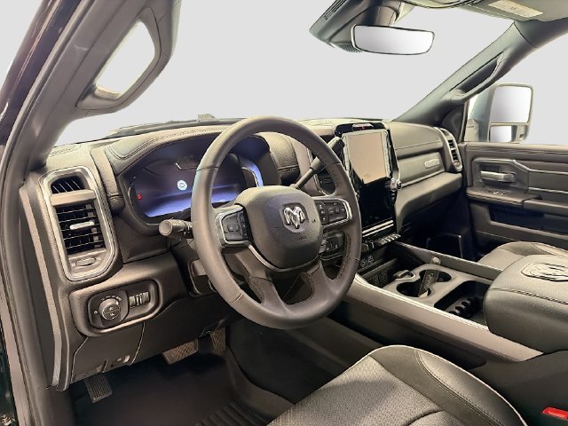 Used 2025 RAM 2500 Laramie AWD/4WD image 9