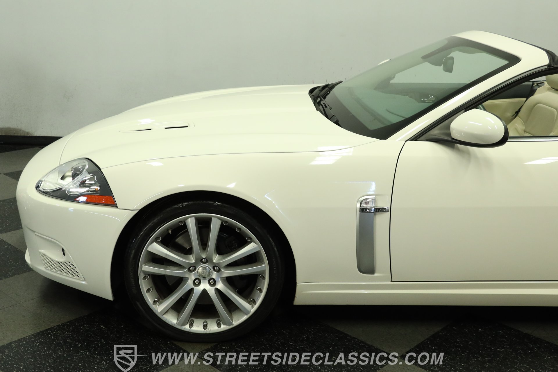 Used 2007 Jaguar XKR R RWD image 23