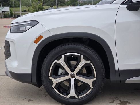New 2026 Volkswagen Tiguan SE FWD image 5