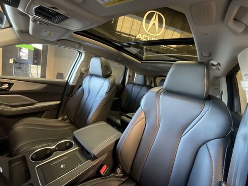 Certified 2025 Acura MDX w/ Technology Package image 11
