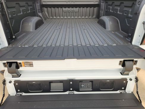 New 2025 GMC Sierra 2500 AT4X w/ AT4X AEV Edition image 22