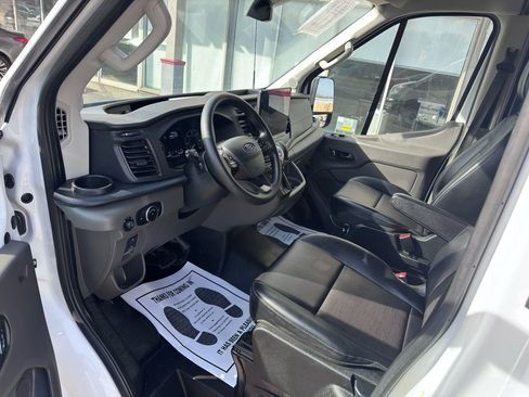 Used 2025 Ford Transit 250 Medium Roof image 13