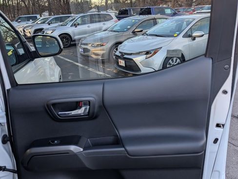 Certified 2023 Toyota Tacoma TRD Sport image 18