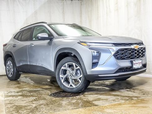 New 2026 Chevrolet Trax LT image 2