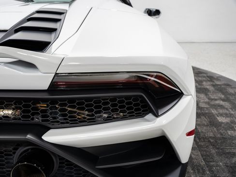 Used 2020 Lamborghini Huracan EVO AWD/4WD image 32