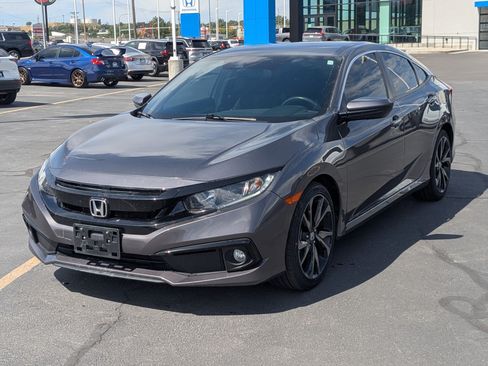 Used 2019 Honda Civic Sport image 8