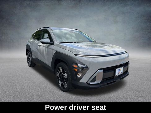 Used 2025 Hyundai Kona SEL FWD image 9