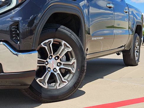 Used 2025 GMC Sierra 1500 SLT RWD image 8