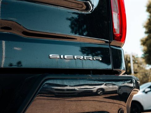 Used 2023 GMC Sierra 1500 Denali Ultimate AWD/4WD image 16