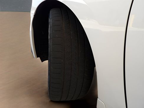 Used 2023 Nissan Maxima SR w/ Sport Mat Group image 8