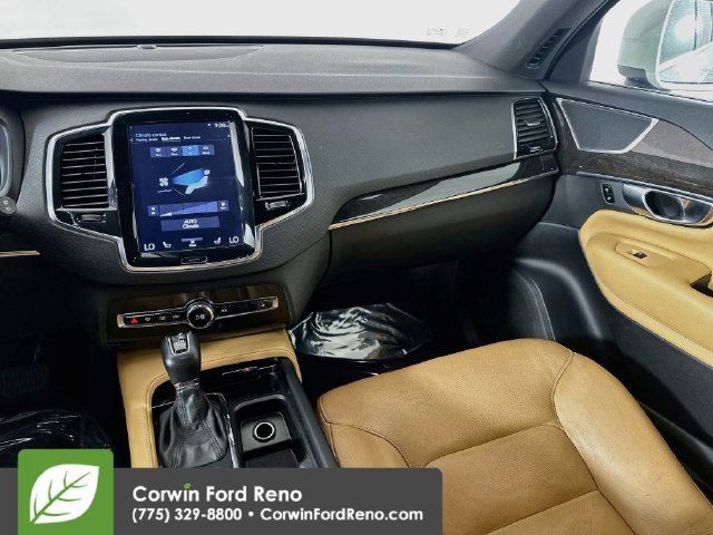Used 2018 Volvo XC90 T6 Momentum w/ Momentum Plus Package AWD/4WD image 25