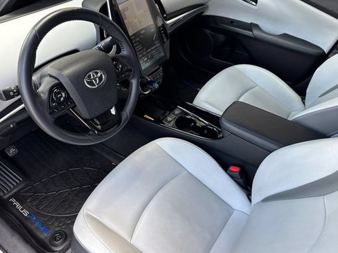 Used 2020 Toyota Prius Prime XLE FWD image 14