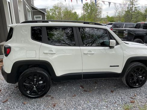 Used 2019 Jeep Renegade Altitude w/ Quick Order Package 2XM AWD/4WD image 6