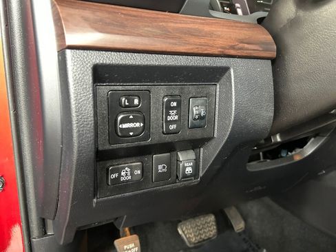 Used 2019 Toyota Tundra Limited w/ Limited Premium Package image 21