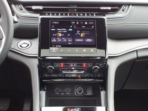New 2026 Jeep Grand Cherokee L 4WD image 10