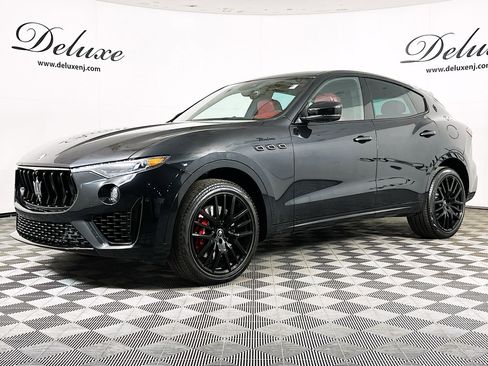 Used 2023 Maserati Levante Modena image 3
