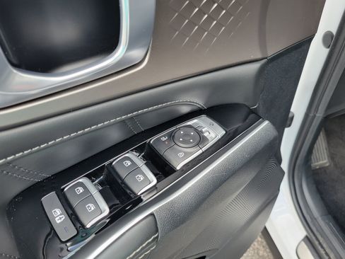 Used 2024 Kia Sorento SX FWD image 27