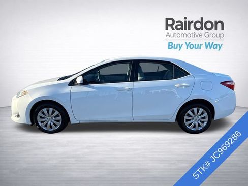 Used 2018 Toyota Corolla LE FWD image 4