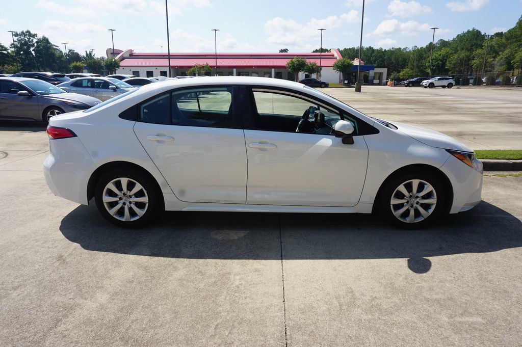 Used 2023 Toyota Corolla LE FWD image 23