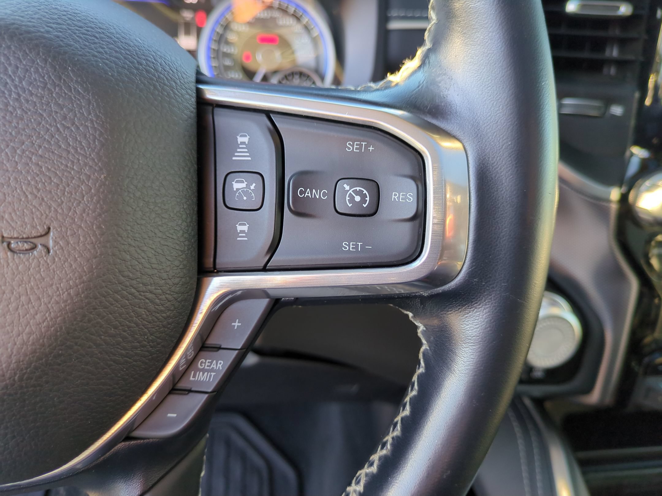 Used 2022 RAM 1500 Limited AWD/4WD image 19