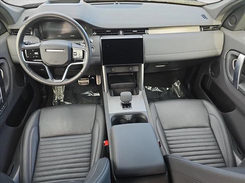Used 2024 Land Rover Discovery Sport Dynamic SE image 9