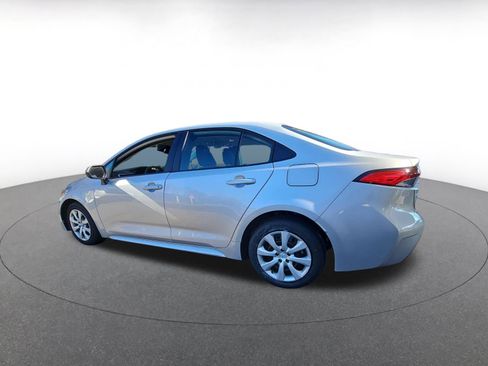 Used 2025 Toyota Corolla LE image 6
