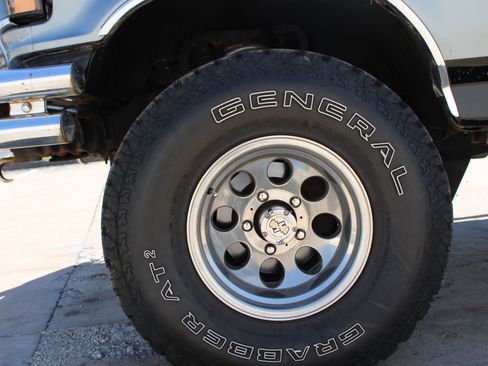 Used 1993 Ford Bronco AWD/4WD image 39