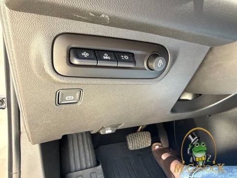 Used 2023 GMC Terrain AT4 w/ Infotainment Package II AWD/4WD image 24