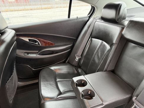 Used 2011 Buick LaCrosse CXL image 10