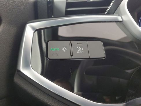 Used 2024 Audi Q3 2.0T Premium w/ Convenience Package image 35