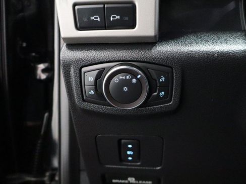 Used 2019 Ford F350 Lariat w/ Lariat Value Package AWD/4WD image 54