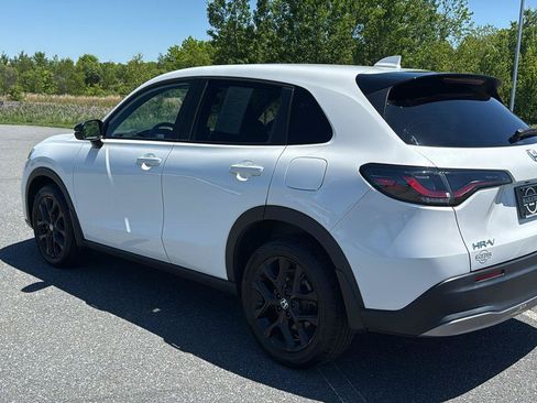 Used 2024 Honda HR-V Sport image 9