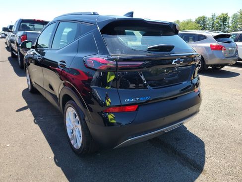 Used 2023 Chevrolet Bolt EUV LT w/ Driver Confidence Package FWD image 4