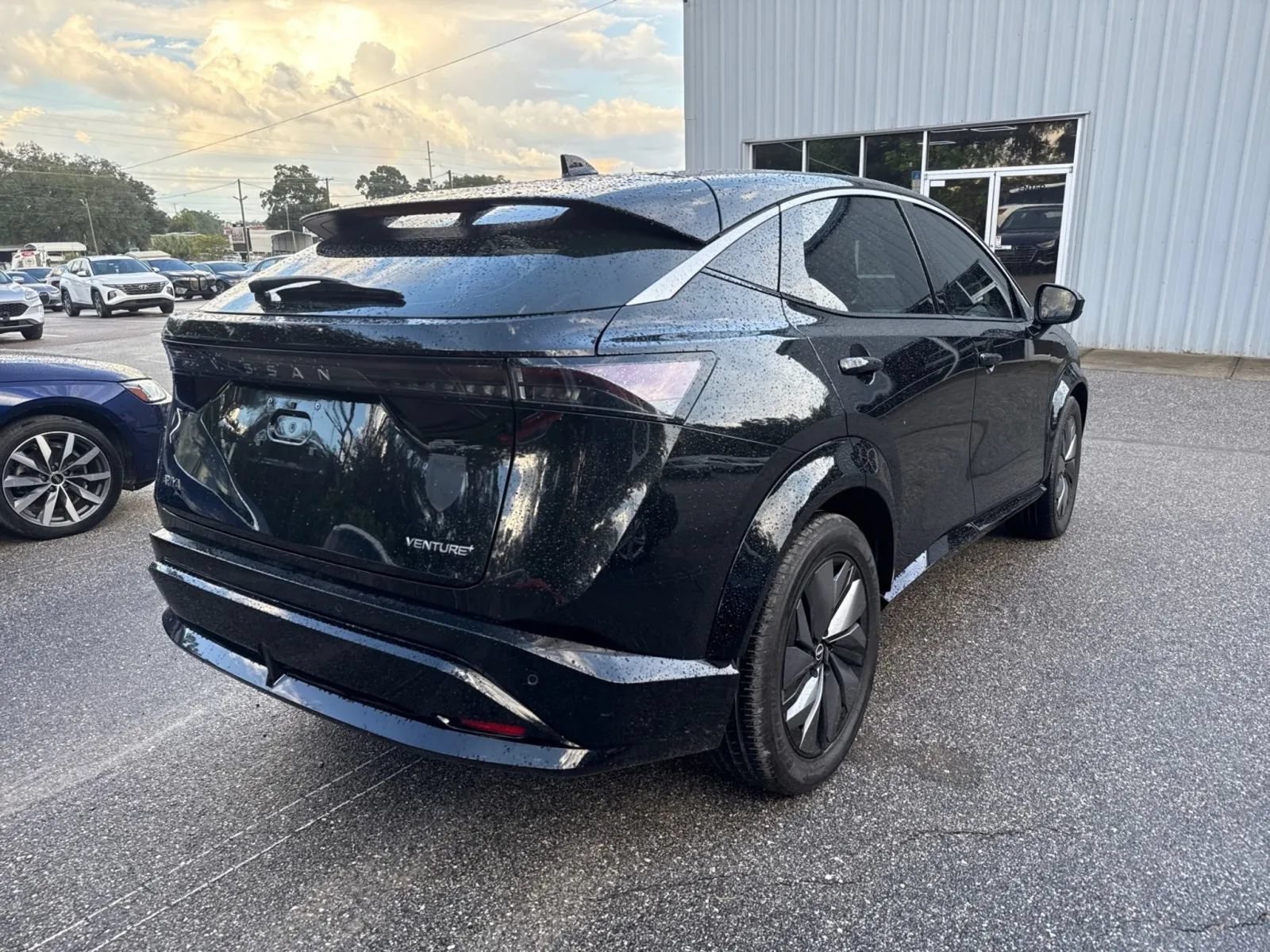 Used 2023 Nissan Ariya FWD image 9