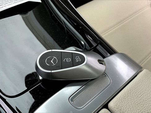 Certified 2023 Mercedes-Benz C 300 4MATIC Sedan image 10