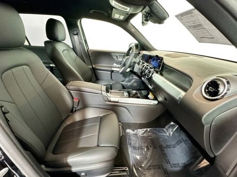 New 2025 Mercedes-Benz GLB 250 image 25