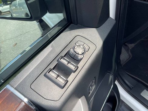 Used 2016 Ford F150 Platinum w/ Equipment Group 701A Luxury AWD/4WD image 26