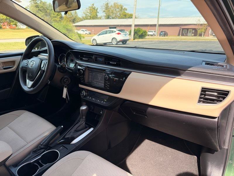 Used 2014 Toyota Corolla LE FWD image 16