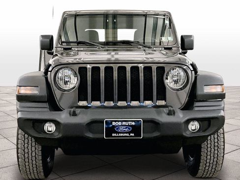 Used 2018 Jeep Wrangler Sport AWD/4WD image 3