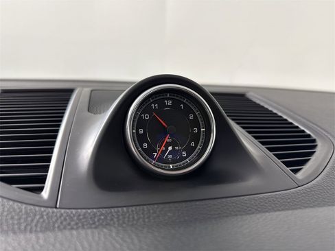 Certified 2021 Porsche Macan S image 29