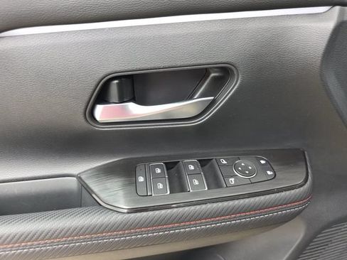 Used 2026 Nissan Kicks SR FWD image 27