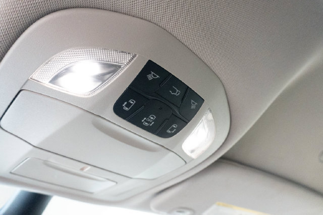 Used 2024 Chrysler Pacifica Touring-L FWD image 10
