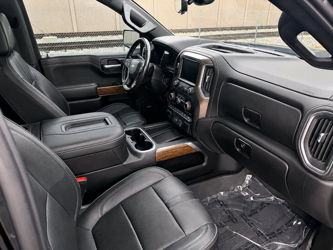 Used 2021 Chevrolet Silverado 1500 High Country w/ Technology Package AWD/4WD image 12