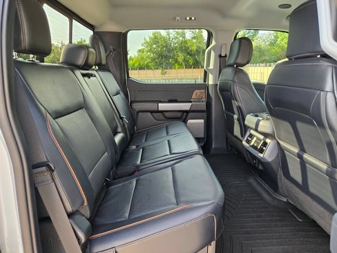 Used 2025 Ford F250 Lariat w/ Lariat Ultimate Package AWD/4WD image 25