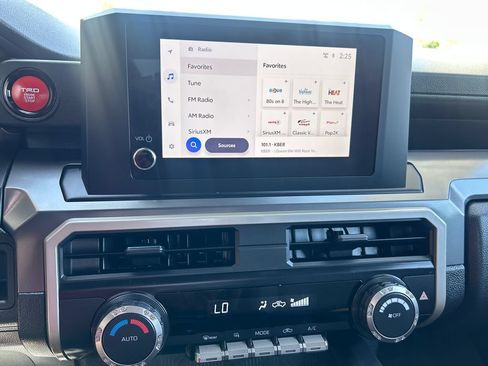 Used 2025 Toyota Tacoma TRD Off-Road AWD/4WD image 21