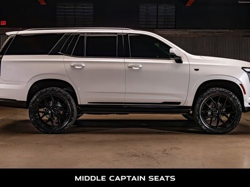 Used 2025 Cadillac Escalade Sport w/ Touring Package AWD/4WD image 11