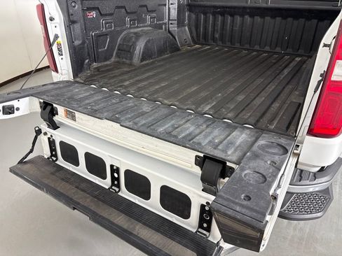Used 2023 Chevrolet Silverado 1500 LTZ AWD/4WD image 16
