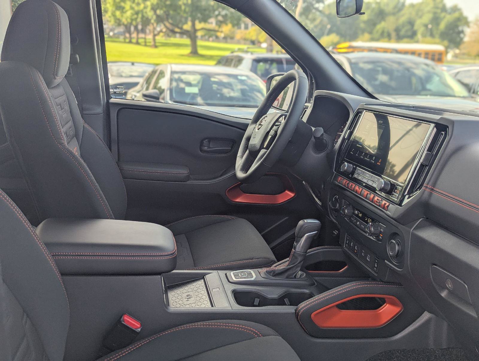 New 2026 Nissan Frontier PRO-4X w/ Pro-4x Convenience Package AWD/4WD image 17