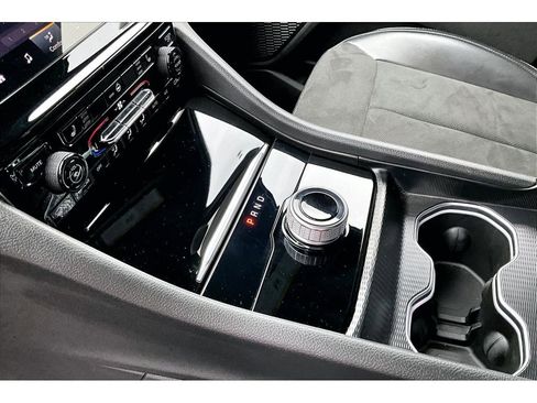 Certified 2024 Jeep Grand Cherokee L Laredo image 16